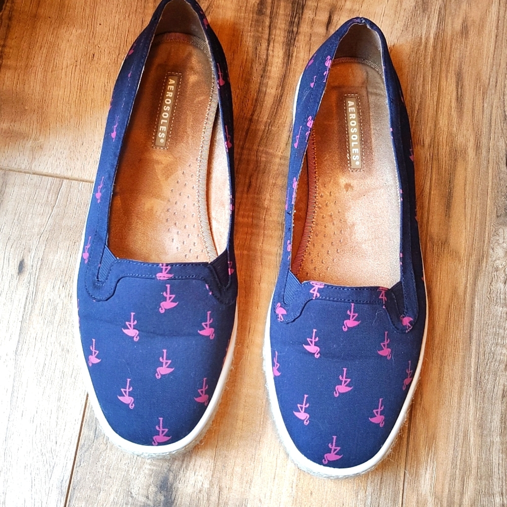 Women's Flat Shoes Size 9 Areosoles Flamingo 🦩